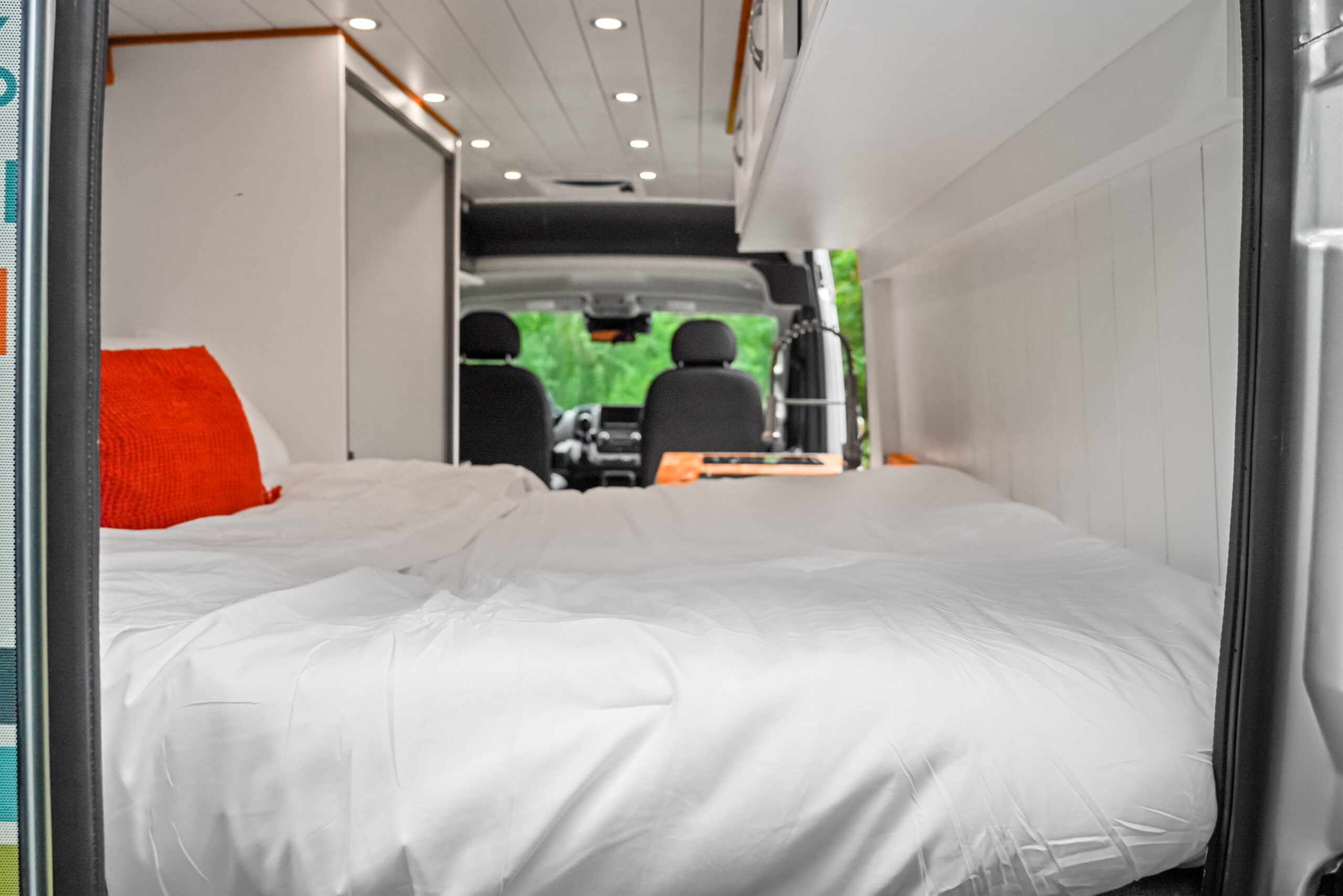 glamp mobile gm2 campervan interior view from rear bed